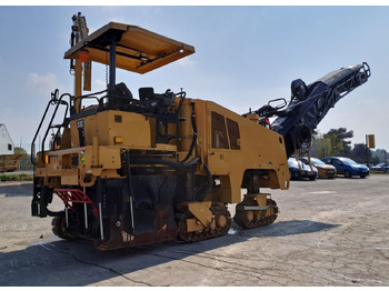 Fresadora en frío CATERPILLAR