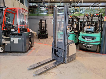 Arrendamiento de Crown ES4000-1.6 Crown ES4000-1.6: foto 2 Arrendamiento de Crown ES4000-1.6 Crown ES4000-1.6: foto 2