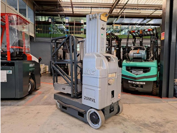 Plataforma de mástil vertical JLG