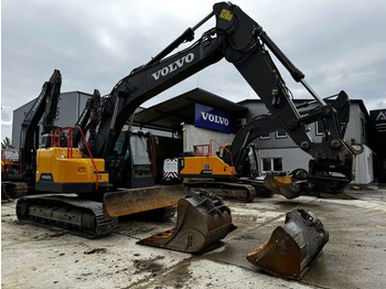 Excavadora de cadenas VOLVO ECR235EL
