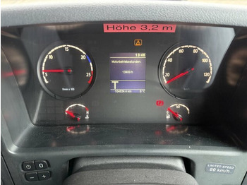 Barredora vial Scania P230 Kehrmaschine Johnston VT605- 6 M³: foto 3 Barredora vial Scania P230 Kehrmaschine Johnston VT605- 6 M³: foto 3