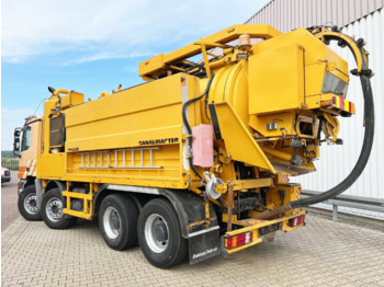 Arrendamiento de Mercedes-Benz Actros 3243 K 8x4/4 Actros 3243 K 8x4/4, Müller Saug- und Spülwagen ca. 17m³, Rechtslenker Mercedes-Benz Actros 3243 K 8x4/4 Actros 3243 K 8x4/4, Müller Saug- und Spülwagen ca. 17m³, Rechtslenker: foto 2