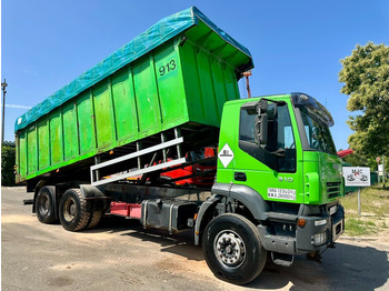 Camión volquete IVECO Trakker