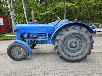 Tractor ZETOR
