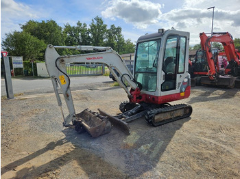 Miniexcavadora TAKEUCHI