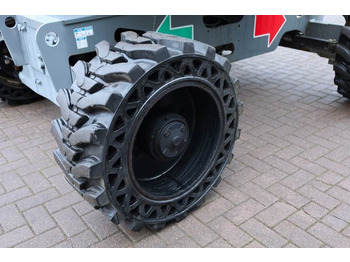 Plataforma articulada Haulotte HA16RTJ Pro Diesel, 4x4x4 Drive, 16 m Working Heig: foto 2