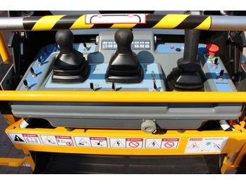 Plataforma telescopica Haulotte HT28RTJ Pro Diesel, 4x4 Drive, 27.9 m Working Heig: foto 3