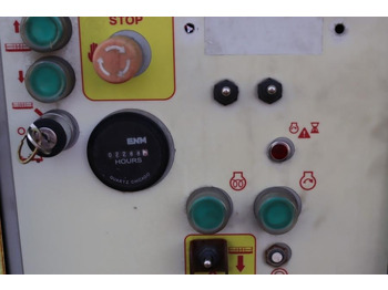 Plataforma de tijeras MEC 3392RT-T Diesel, 4x4 Drive, 12m Working Height, 12: foto 4 Plataforma de tijeras MEC 3392RT-T Diesel, 4x4 Drive, 12m Working Height, 12: foto 4