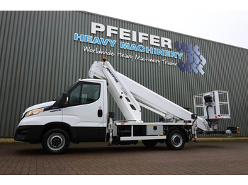 Camión con plataforma elevadora MULTITEL