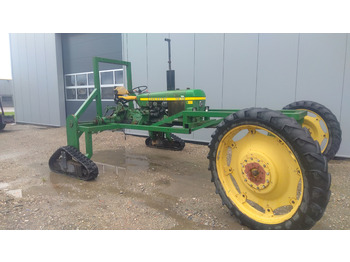 Tractor JOHN DEERE 1030: foto 1