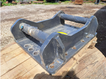 Acoplamiento rápido Breaker BAT140 attachment plate S60 for hydraulic breaker: foto 4 Acoplamiento rápido Breaker BAT140 attachment plate S60 for hydraulic breaker: foto 4