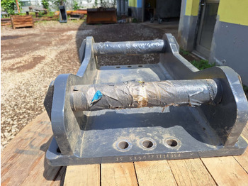 Acoplamiento rápido Breaker BAT140 attachment plate S60 for hydraulic breaker: foto 3 Acoplamiento rápido Breaker BAT140 attachment plate S60 for hydraulic breaker: foto 3