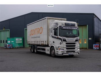 Camión caja cerrada Scania R580 6X2 with Chantry flat: foto 1