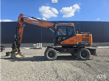 Excavadora de ruedas DOOSAN DX160W