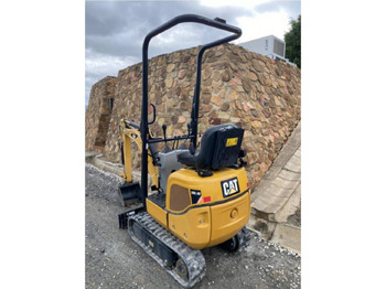 Excavadora de cadenas CATERPILLAR 300.9D