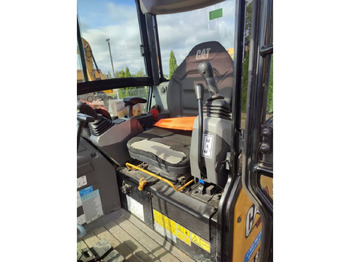 Excavadora de cadenas CAT 301.8: foto 4