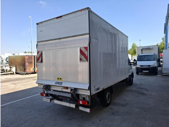 Furgón IVECO Daily 35S16: foto 3