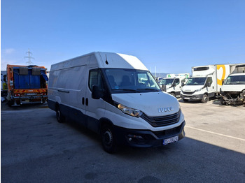 Furgoneta de pasajeros IVECO Daily 35s16
