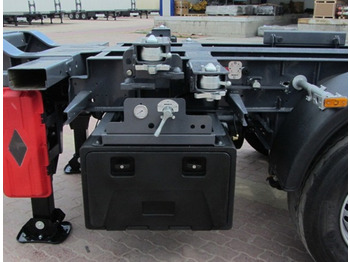 Arrendamiento de SERIN Telescopik Container Carrier Semi Trailer 1x20'/2x20'/1x30'/1x40'/1x45' SERIN Telescopik Container Carrier Semi Trailer 1x20'/2x20'/1x30'/1x40'/1x45': foto 3