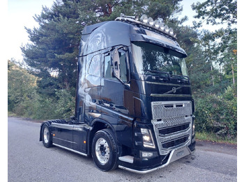 Arrendamiento de  Volvo FH16-650 4x2, Euro 6, VEB, airbrush Volvo FH16-650 4x2, Euro 6, VEB, airbrush: foto 3