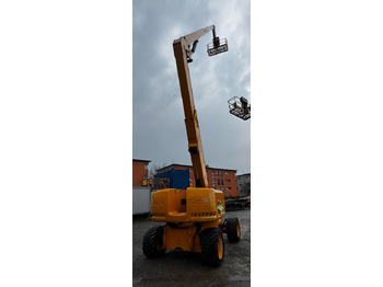 Camión con plataforma elevadora GENIE