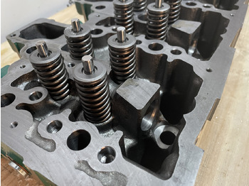 Cabezal de bloque para Maquinaria agrícola Fendt 933 Vario - głowica cylindrów kompletna NOWA F934201210800: foto 4 Cabezal de bloque para Maquinaria agrícola Fendt 933 Vario - głowica cylindrów kompletna NOWA F934201210800: foto 4