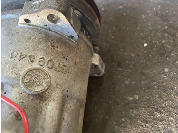 Compresor de aire acondicionado para Maquinaria agrícola Massey Fergusson 6120 - sprężarka kompresor klimatyzacji Sanden S8227 B709S43 3712528M2: foto 2