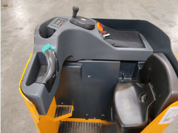 Transpaleta Jungheinrich ESE120/1950mm: foto 4 Transpaleta Jungheinrich ESE120/1950mm: foto 4