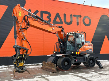Excavadora de ruedas DOOSAN DX210