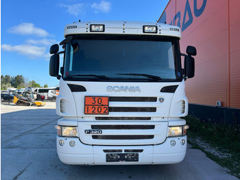 Camión cisterna para transporte de combustible Scania P 320 4x2 TANK 11000 l / 2000 + 3000 + 3000 + 3000 l: foto 2