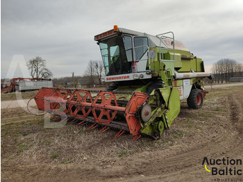 Cosechadora de granos CLAAS Dominator 108