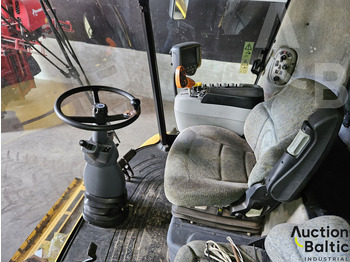 Cosechadora de granos para transporte de alimentos New Holland CR 9080: foto 5 Cosechadora de granos para transporte de alimentos New Holland CR 9080: foto 5