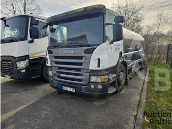 Camión cisterna SCANIA P 230