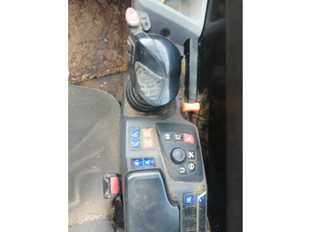 Tractor MANITOU 630 105: foto 4