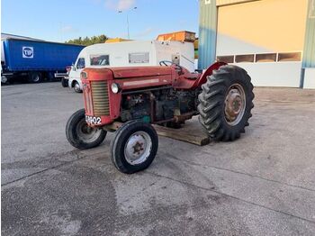 Tractor MASSEY FERGUSON