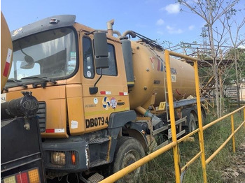 Camión cisterna MAN 33.364