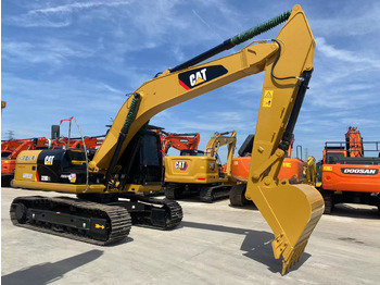 Excavadora de cadenas CATERPILLAR 320D2