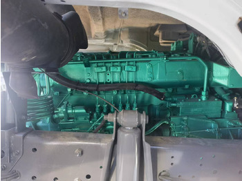 Cabeza tractora Sinotruk HOWO 371 Tractor: foto 5 Cabeza tractora Sinotruk HOWO 371 Tractor: foto 5