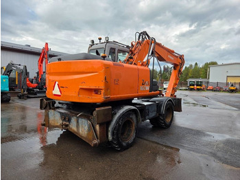 Excavadora de ruedas Hitachi ZX160 W PYÖRITTÄJÄLLÄ: foto 4