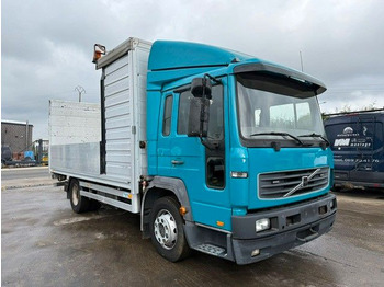 Camión caja abierta VOLVO FL6