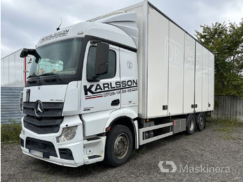 Camión caja cerrada MERCEDES-BENZ Actros