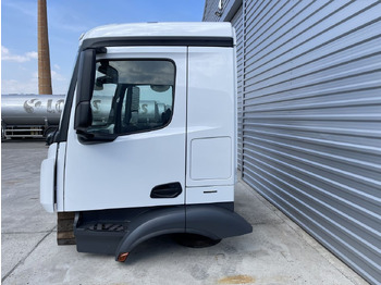 Puerta y piezas MERCEDES-BENZ Axor