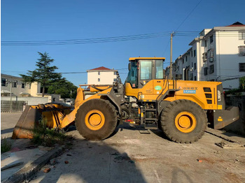 Cargadora de ruedas SDLG