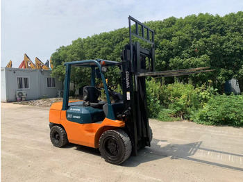 Carretilla elevadora diésel Toyota Forklift 3 ton Diesel Forklift FD30 with Side Shifter: foto 4 Carretilla elevadora diésel Toyota Forklift 3 ton Diesel Forklift FD30 with Side Shifter: foto 4