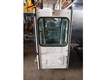 Cabina e interior LIEBHERR