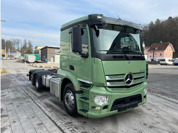 Arrendamiento de MERCEDES Actros 2543 6x2 MERCEDES Actros 2543 6x2: foto 4