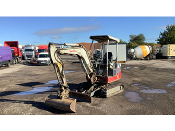 Miniexcavadora TAKEUCHI
