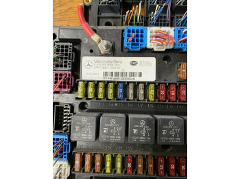 Fusible para Camión Mercedes Actros MP4 Sicherungskasten A 001 446 16 58: foto 2