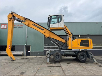 Manipulador de materiales LIEBHERR LH 40 M