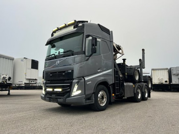 Camión forestal VOLVO FH16 650